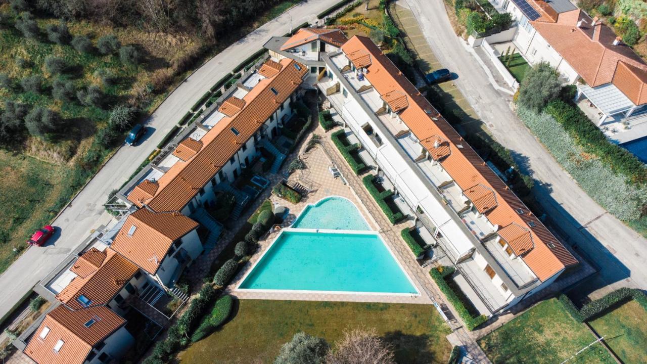 מנרבה דל גארדה Residence Atollo מראה חיצוני תמונה